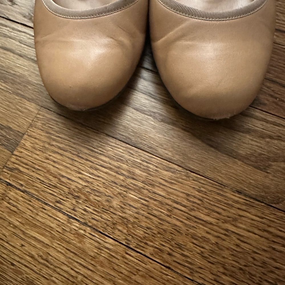 Stuart Weitzman Beige Ballet Flats with Bow Detail - Picture 8 of 8